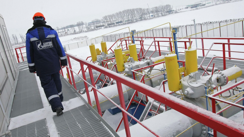 Россия все еще оплачивает транзит газа через Украину, заявил Путин