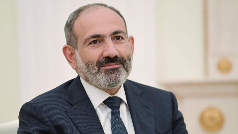 Пашинян отправился во Францию с рабочим визитом